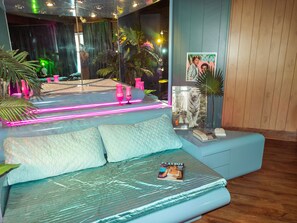 4 chambres, fer et planche à repasser, Wi-Fi, draps fournis