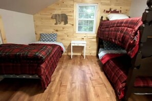 5 bedrooms, WiFi - 5 Bdrm in High Peaks region of the Adirondacks (Newcomb)