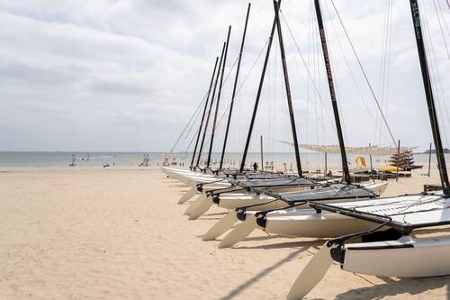 Plage à proximité, sable blanc