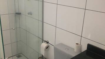 1 quarto, roupas de cama premium, edredons de pluma, escrivaninha