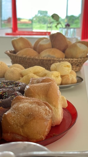 Free daily buffet breakfast