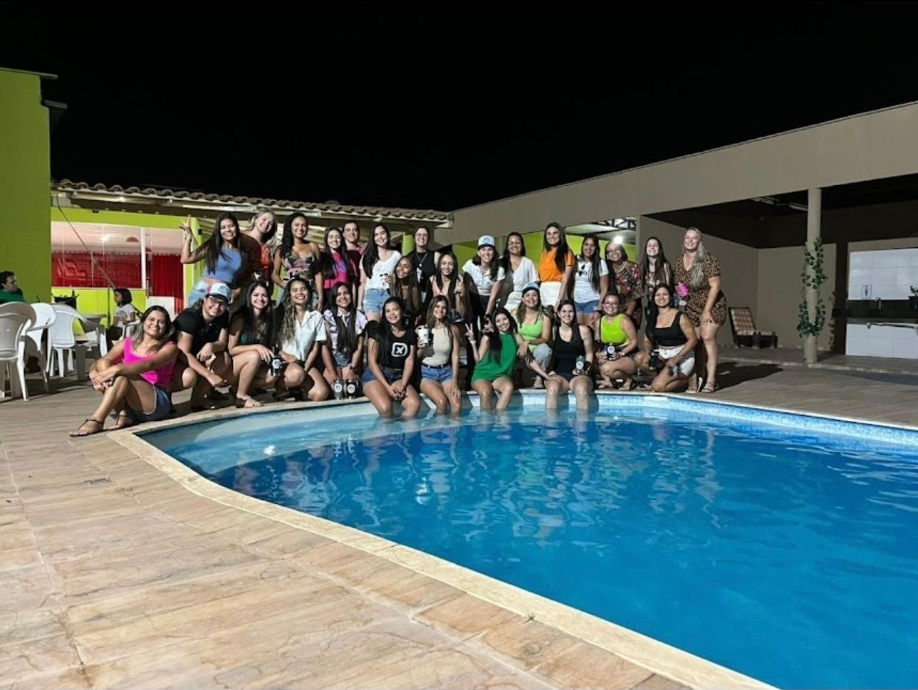 TV 42 polegadas com canais a cabo