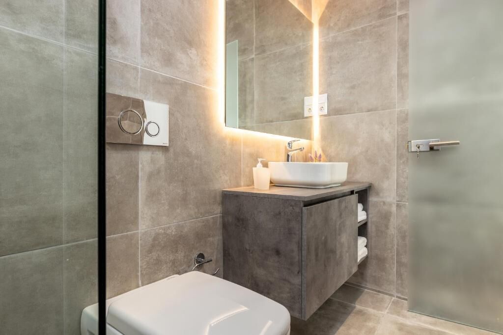 Photo - Pelican Paros