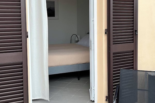 1 bedroom, desk, laptop workspace, free WiFi