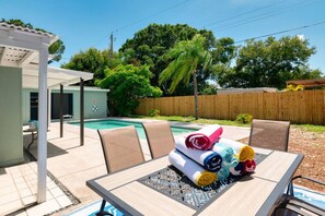 屋外ダイニングエリア