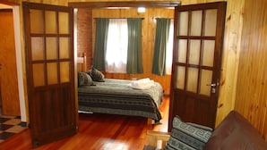 Standard Double Room | WiFi (free) - Toucan Lodge (Puerto Iguazú)