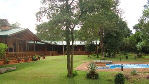 Exterior - Toucan Lodge (Puerto Iguazú)