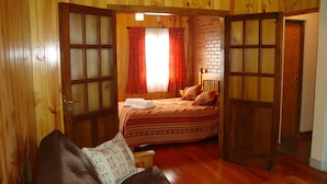 Standard Double Room | WiFi (free) - Toucan Lodge (Puerto Iguazú)