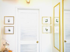 Interior - The Gardenia Suites in The Heart of Spring Hill-A (Spring Hill)