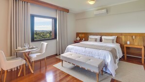 Presidential Double Room | Egyptian cotton sheets, premium bedding, pillowtop beds, minibar - Villa Boréal Hostellerie (Águas de Lindóia)
