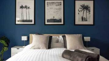 3 bedrooms, iron/ironing board, free WiFi, bed sheets