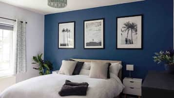 3 quartos, ferros/tábuas de passar roupa, Wi-Fi de cortesia