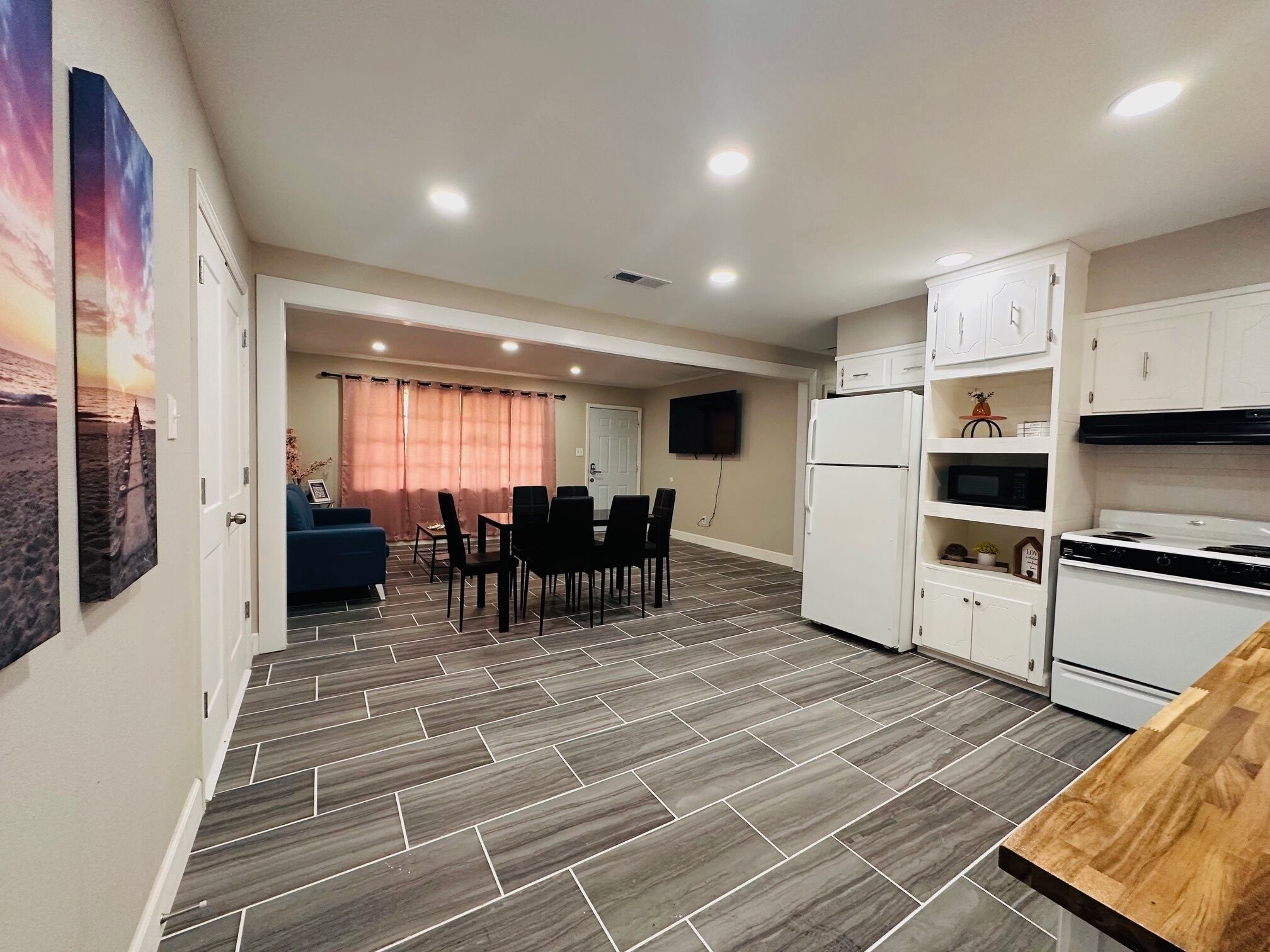 Galaxy Voyage-4Bedroom/1Bath