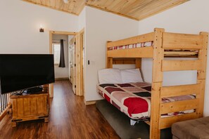 3 Schlafzimmer, Bügeleisen/Bügelbrett, WLAN, Bettwäsche