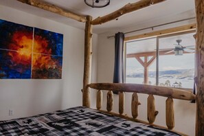 3 chambres, fer et planche à repasser, Wi-Fi, draps fournis