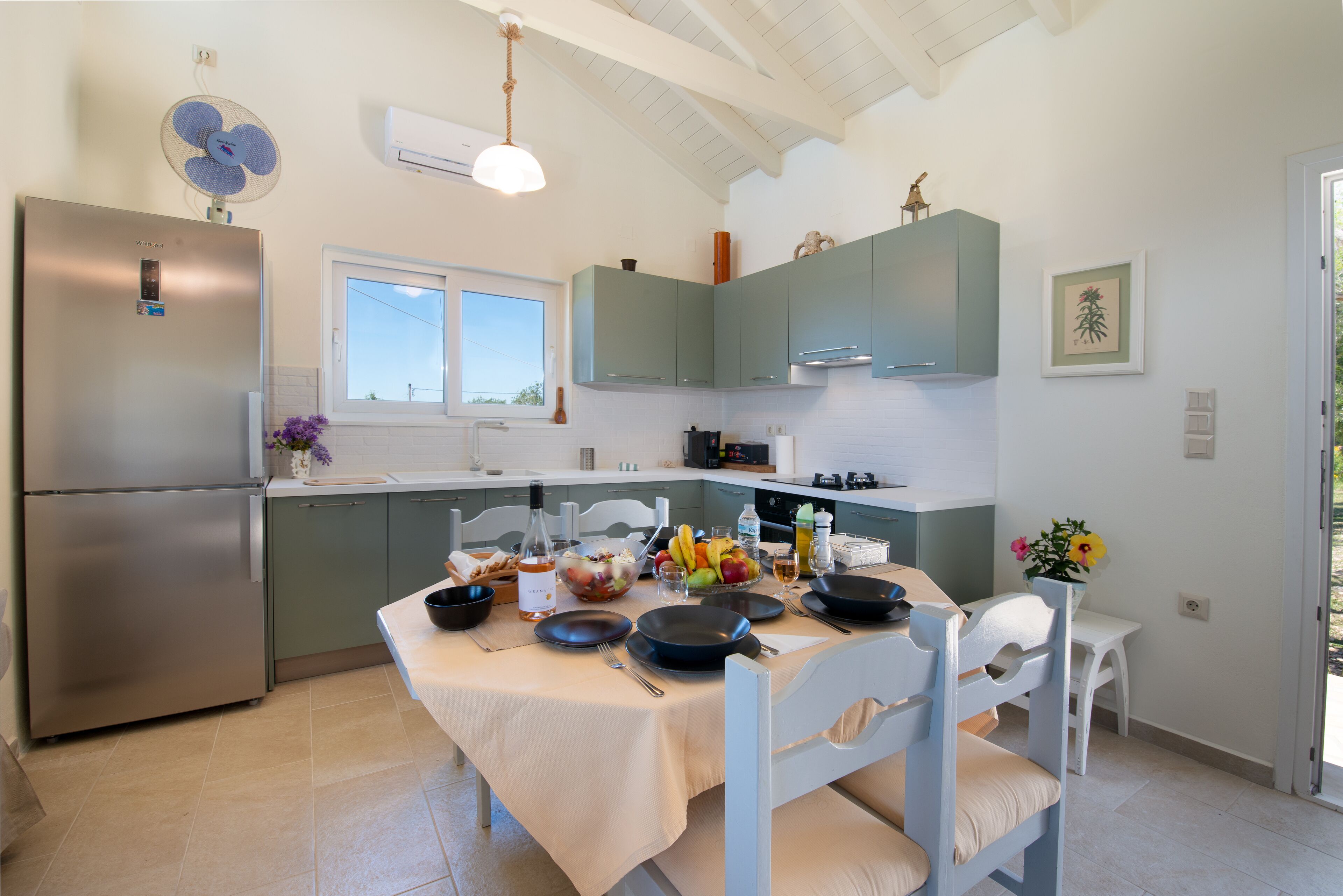 Kühlschrank, Ofen, Herdplatte, Geschirrspüler