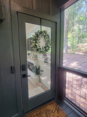 Interior - Peaceful Vibe, Modern Cabin - 10 mins from Tryon International Equestrian Center (Rutherfordton)