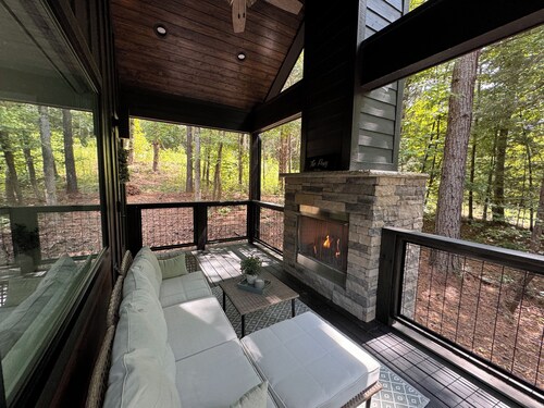 Peaceful Vibe, Modern Cabin - 10 mins from Tryon International Equestrian Center