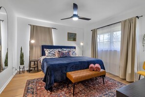 3 quartos, ferros/tábuas de passar roupa, Wi-Fi, roupa de cama