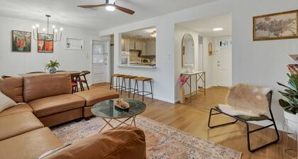 Spacious Home - Quiet, yet close to everything! Fully fenced in and pet friendly