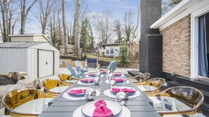 Outdoor dining