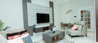 Modern Accra Home-West Legon 