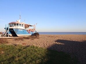 Beach nearby - 11a Market Cross Place (Aldeburgh)