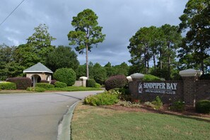 Property grounds - Recently updated 3 bedroom/2 bath condo in Sunset Village at Sandpiper Bay  (Sunset Beach)