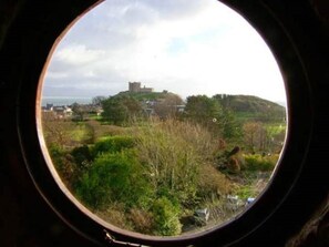Interior - Stunning, historic holiday apartment  (Criccieth)