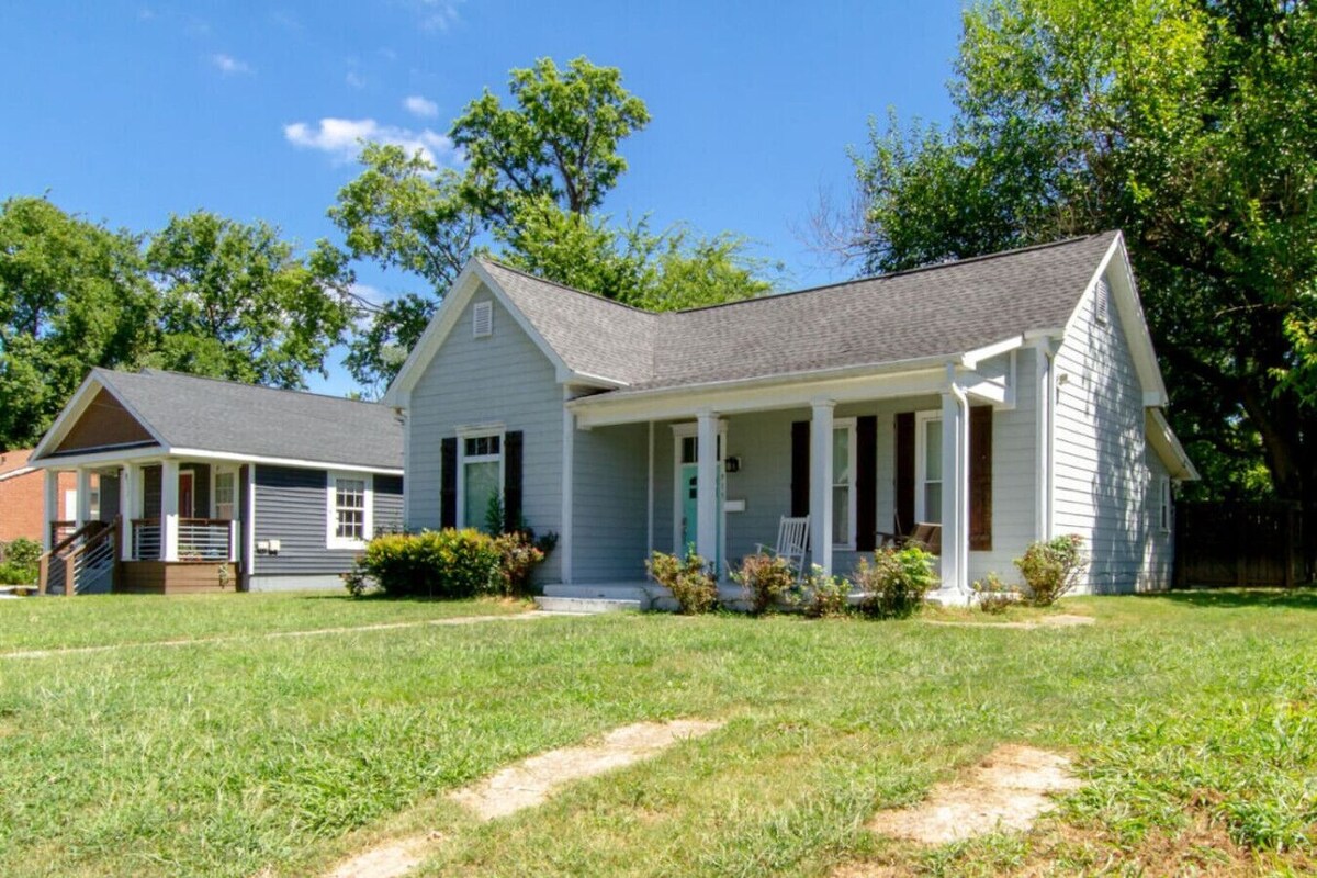 East Nash Enclave – Movie Room – Private Yard