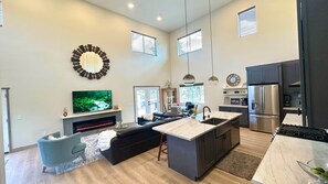 Interior - Big Bear Mountain Getaway (Big Bear)
