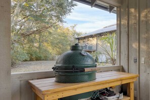 Interior - Blackwater Bay Hideaway by Avantstay Waterfront, Pool, Dock, Hot Tub (Milton)