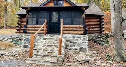 Modern Luxury Meets Rustic Charm - Cozy Log Cabin