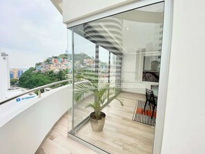 Interior - Luxury Loft at Santana Lofts with BBQ & Parking (Guayaquil)