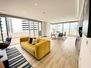 Smart TV, tenis de mesa y estéreo 