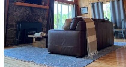 Private Hideaway in NH Mountains