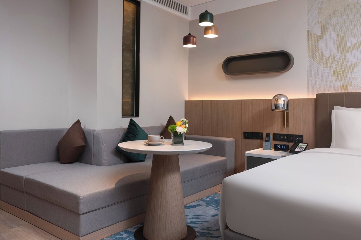 Down duvets, minibar, in-room safe, laptop workspace