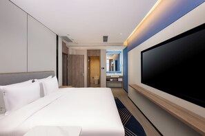 Premium bedding, down comforters, desk, blackout drapes - Holiday Inn Express Xi An Guangyuntan by IHG (Xi'an)