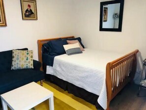 1 chambre, coffres-forts dans les chambres, Wi-Fi gratuit, draps fournis