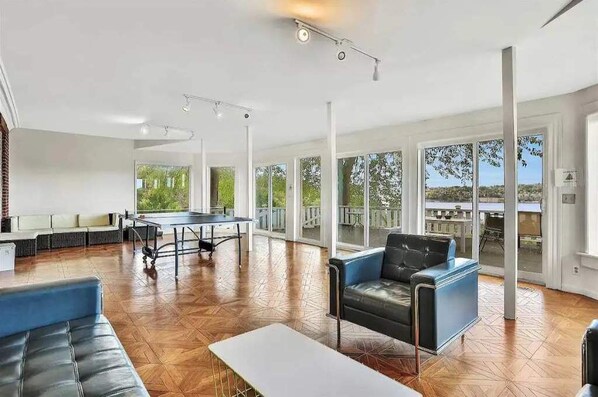 Älytelevisio, pöytätennispöytä