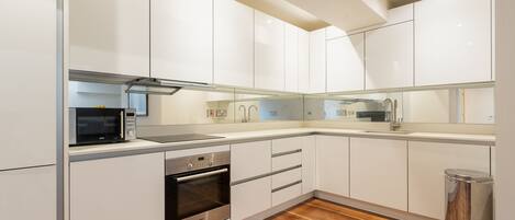 Apartment | Private kitchen | Fridge, microwave, oven, stovetop