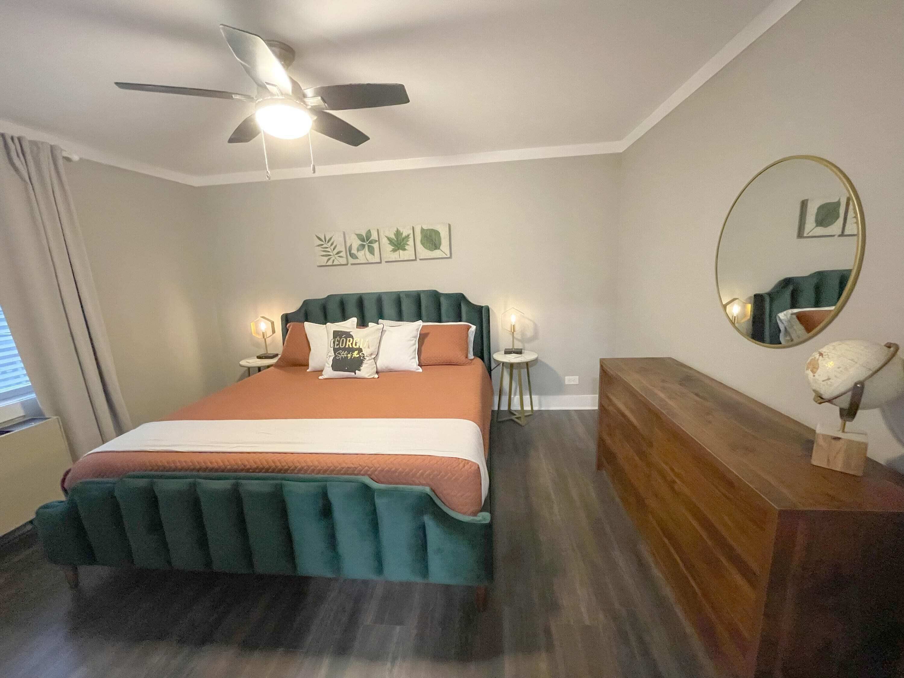 1 habitación, tabla de planchar con plancha, cuna de viaje y wifi 