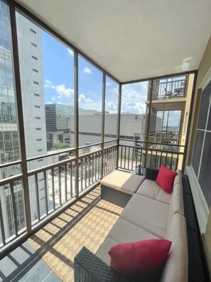 Property grounds - 15L  King Suite w/Gigabit WiFi & Private Balcony (Atlanta)