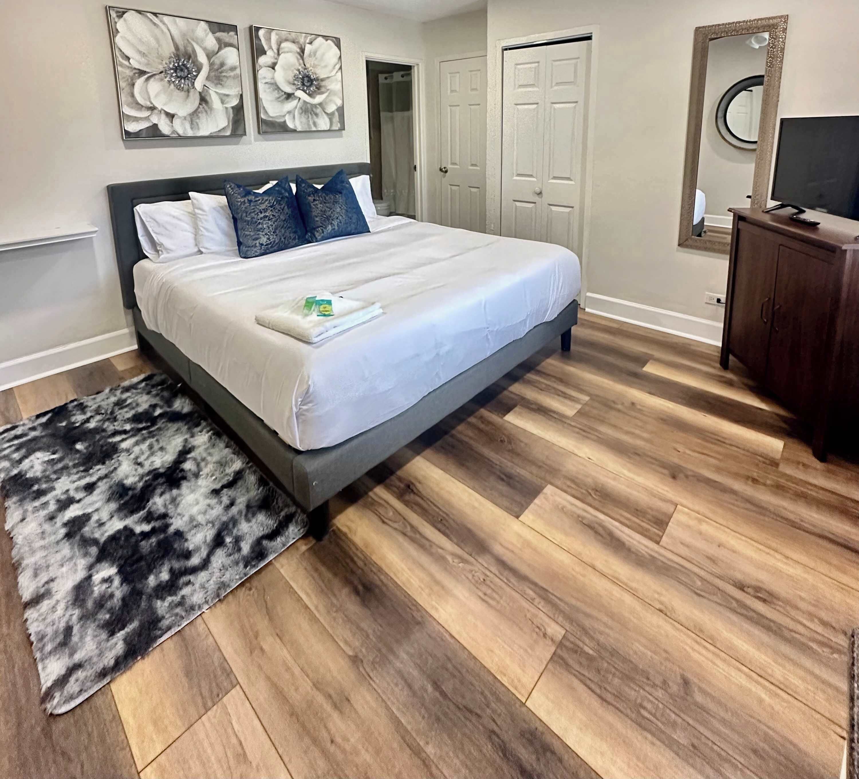 2 多间卧室、熨斗/熨衣板、WiFi、床单