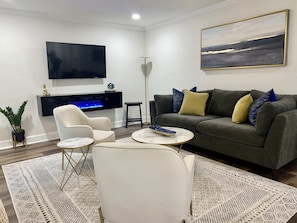 TV, fireplace, offices