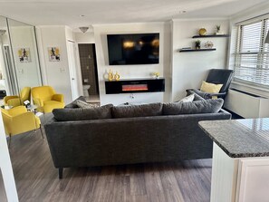 TV, fireplace, offices