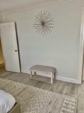 Interior - 24G  TOP FLOOR 2BR 2BA  Downtown Atlanta! (Atlanta)