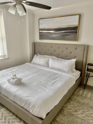 2 soverom, strykejern/-brett, reiseseng for barn og wi-fi