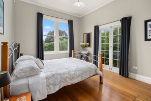 2 多间卧室、熨斗/熨衣板、WiFi、床单