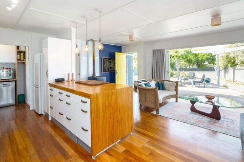 Quiet Little Blue Bach Retreat | Sunny Deck & Perfect for relaxing all year round